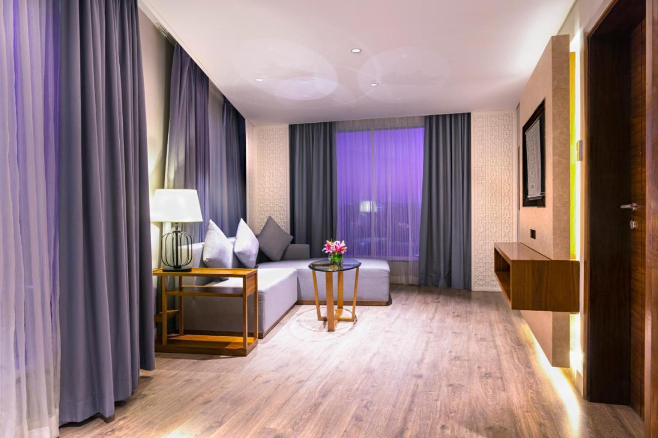 The Elite Narasapura, A Member Of Radisson Individuals Hotel Exterior photo